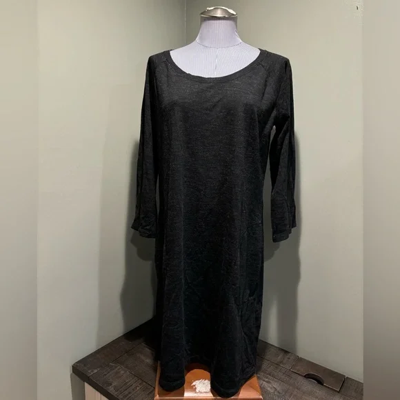 Max Studio (Weekend) Ladies Dress.  Black and Gray.  Size Large. - Picture 2 of 5